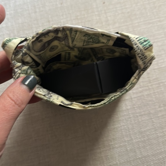 Gas money ornament and money bag - Picture 8 of 8